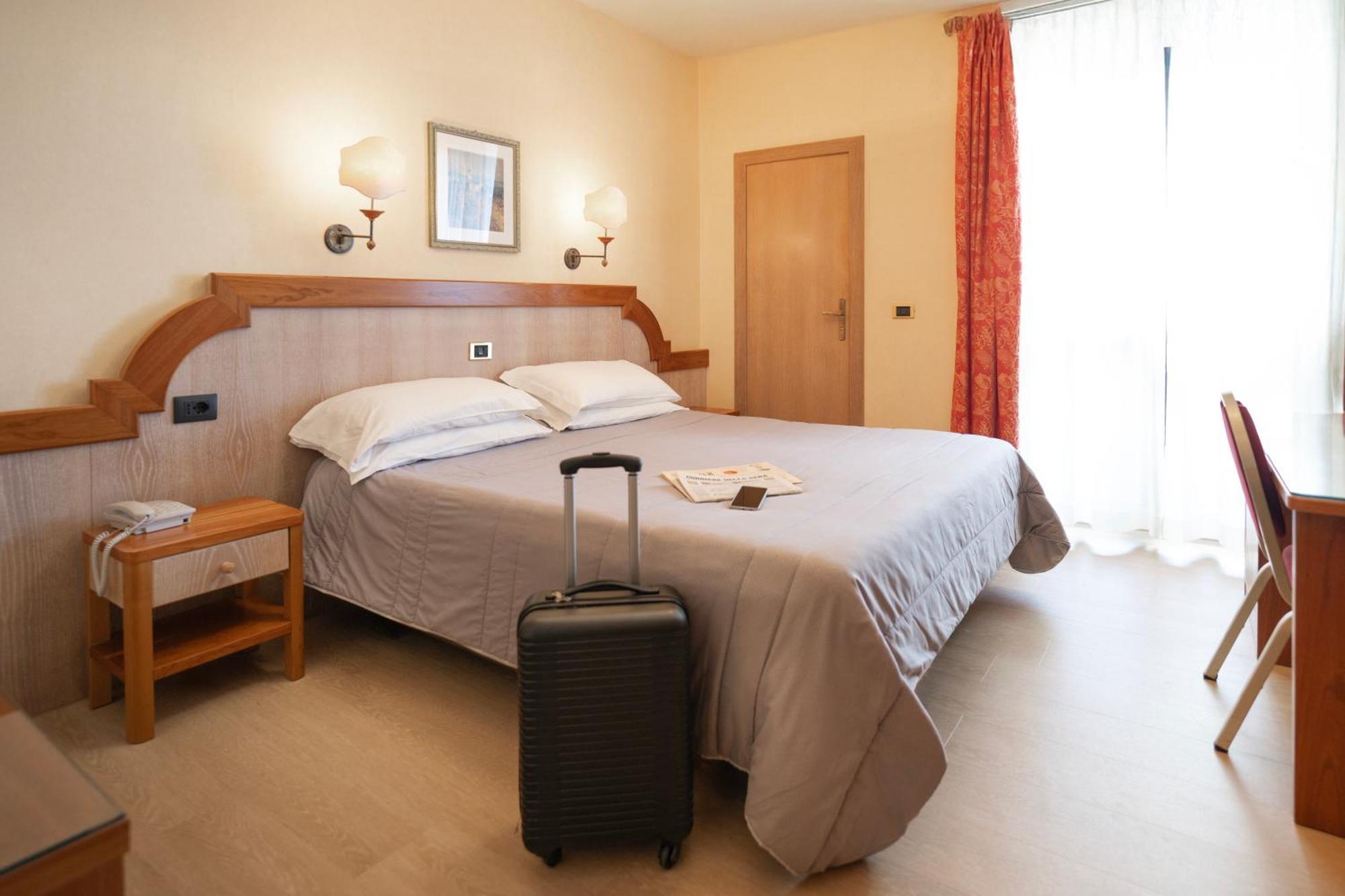 Hotel Promenade Montesilvano Marina Kültér fotó